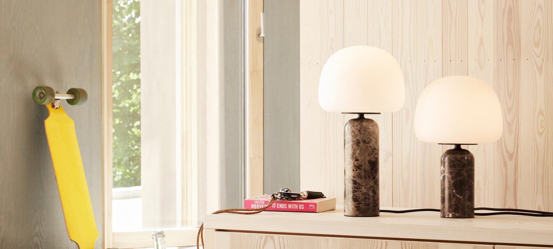 Kin table lamp