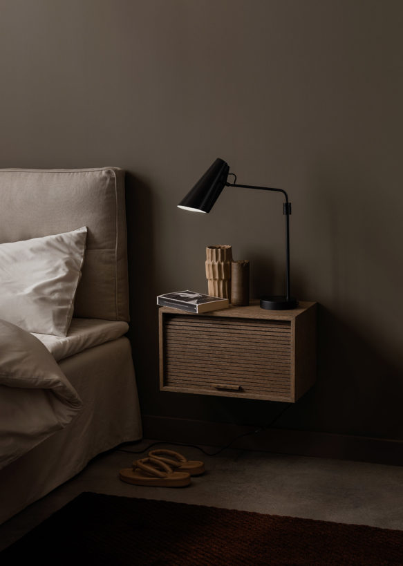 Birdy_table_lamp_swing_bedside_Hifive_Northern_Photo_Einar_Aslaksen_Low-res