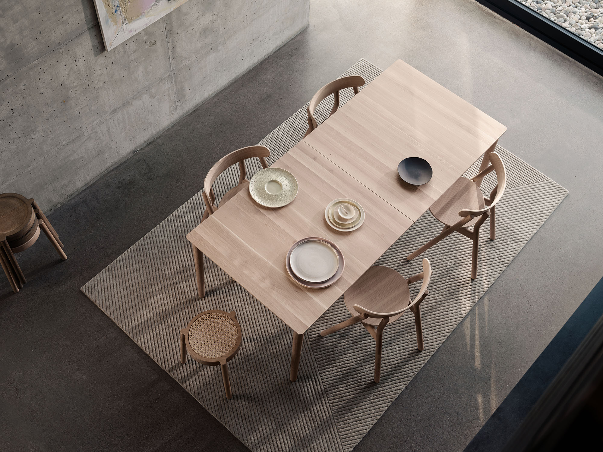 Expand_dining_table_200_light-oak_Top_Northern_Ph_Einar_Aslaksen_Low-res